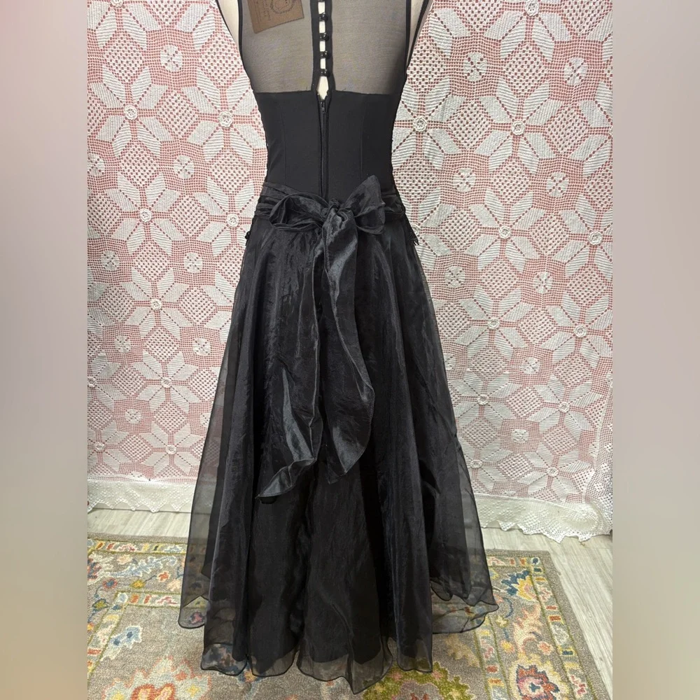 Vintage Vanessa Steven’s Elegant Black Lace Evening Gown Sz Sm - Picture 8 of 8